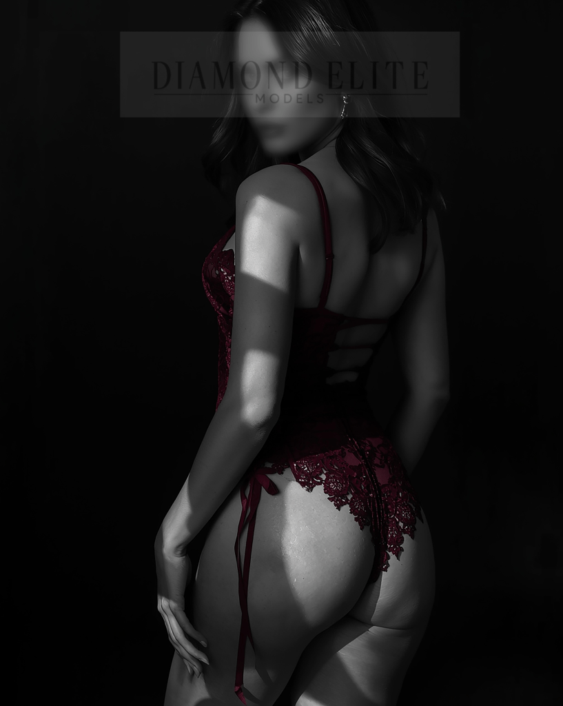 Scarlett, a distinguished private escort from Diamond Elite Models, in Surry Hills