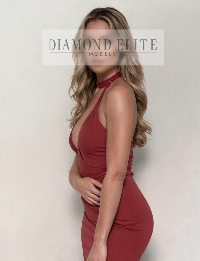 Bree, Diamond Elite Model in elegant representation