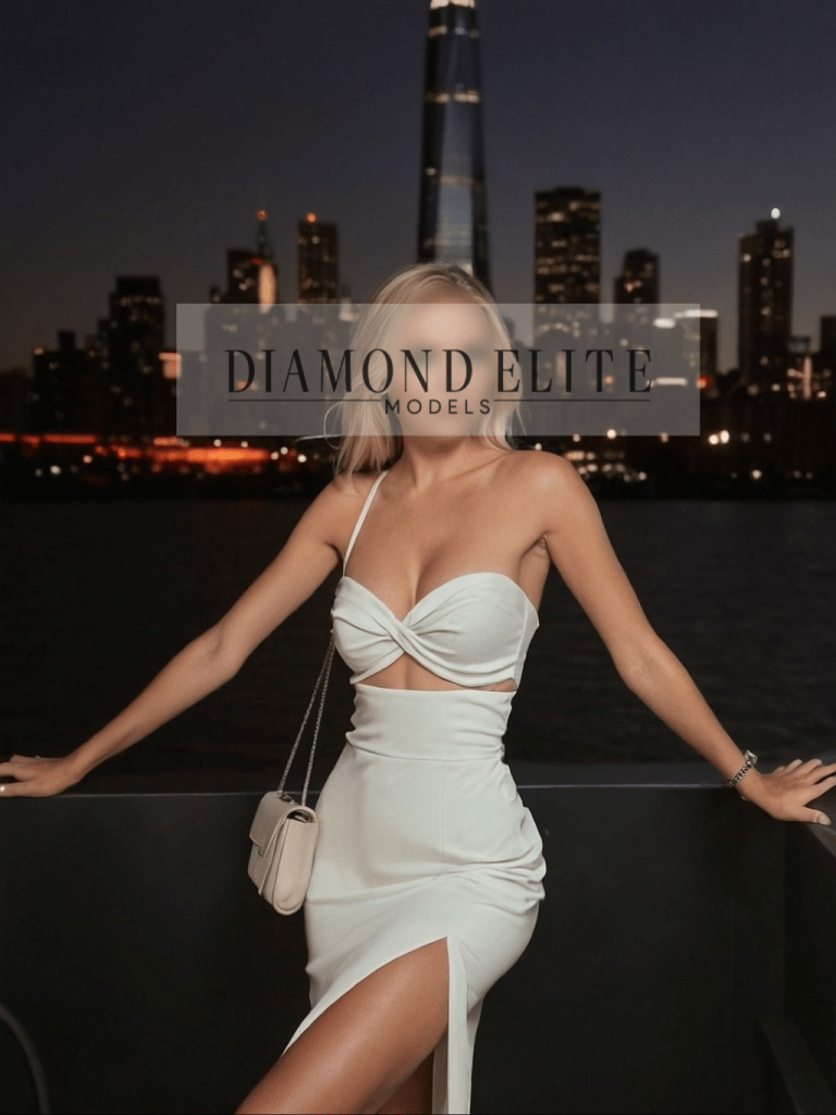 Elle, premium private companion and model from Diamond Elite Models
